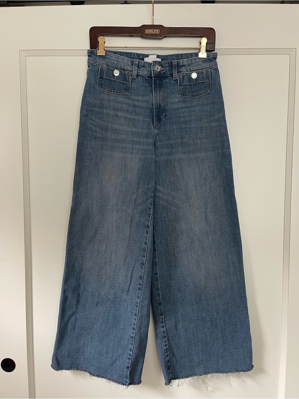 H&M High-Waist Wide Leg Jeans in Medium Blue - Women